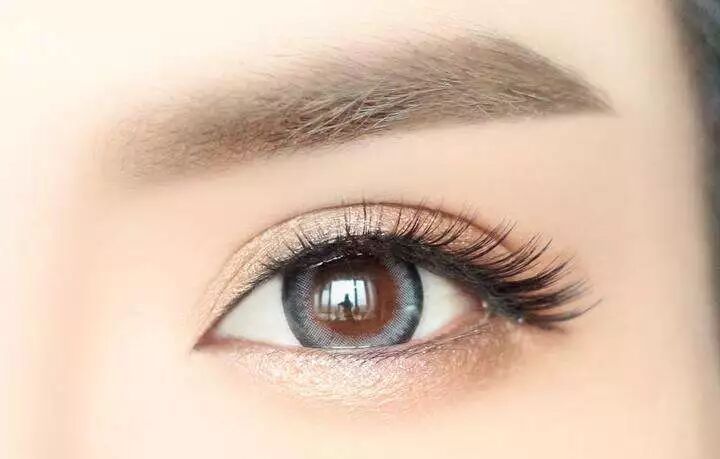 双眼皮手术一年能自然吗？做双眼皮手术有哪些好处？